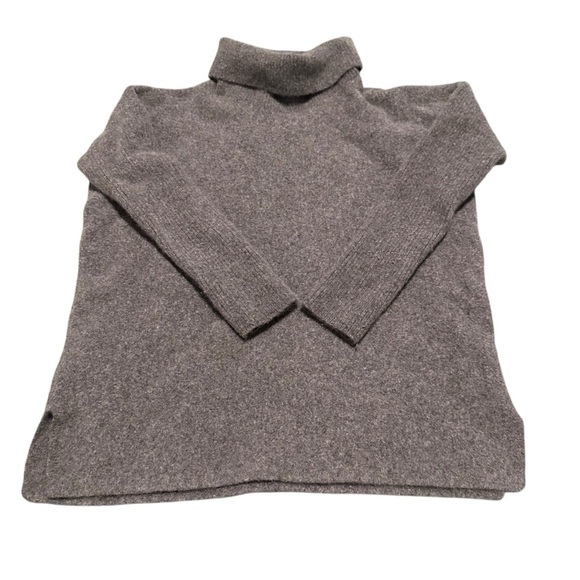 Saks Fifth Avenue Tops - Saks Fifth Avenue Wool Blend Gray Turtleneck Sweater small petite